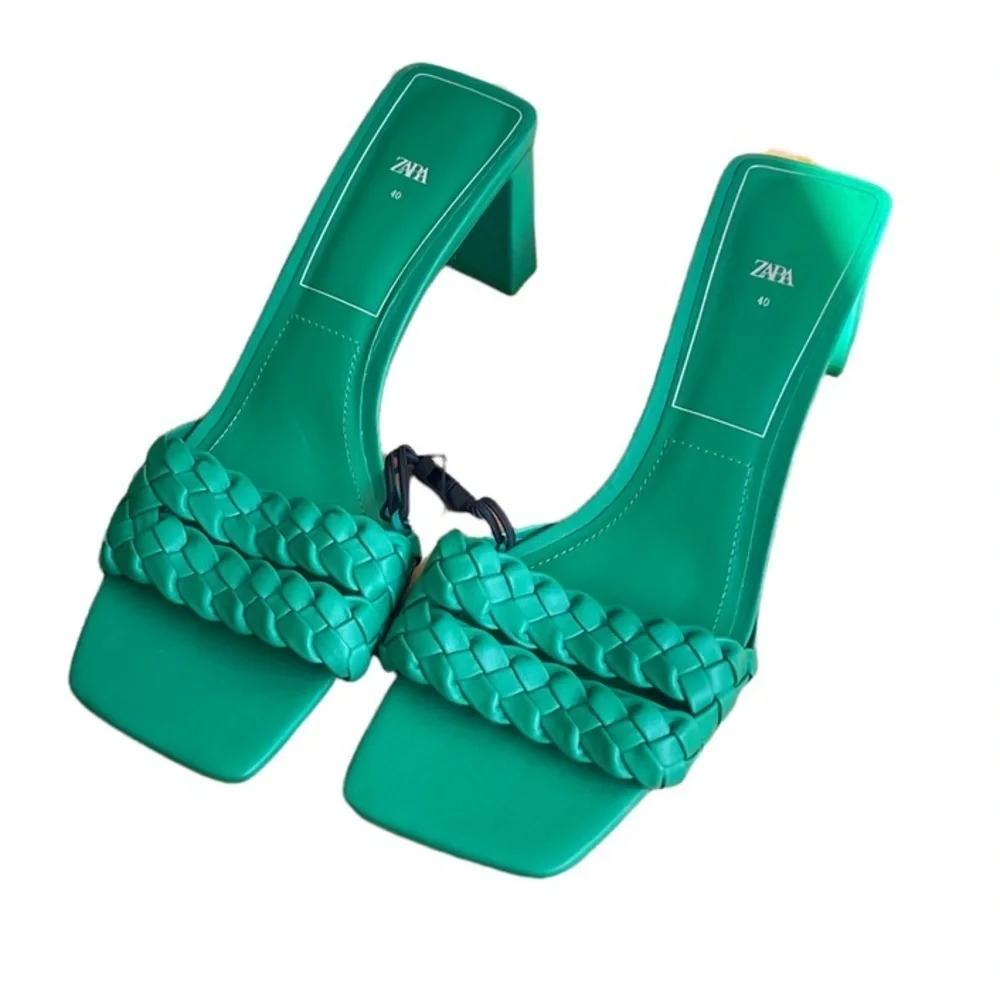NWT. Zara Green Heeled Sandals with Front Woven Straps. Size 9. - Picture 2 of 6